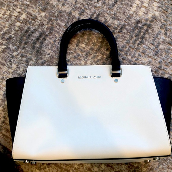Michael Kors Handbags - White and black Michael Kors handbag
